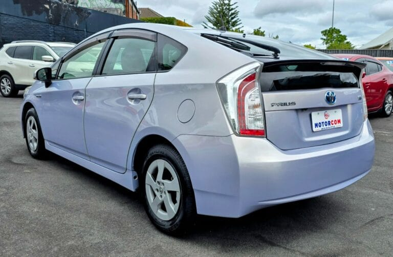 2014 Toyota Prius Carousel 4