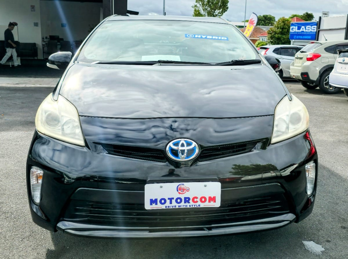 2013 Toyota Prius Carousel 9