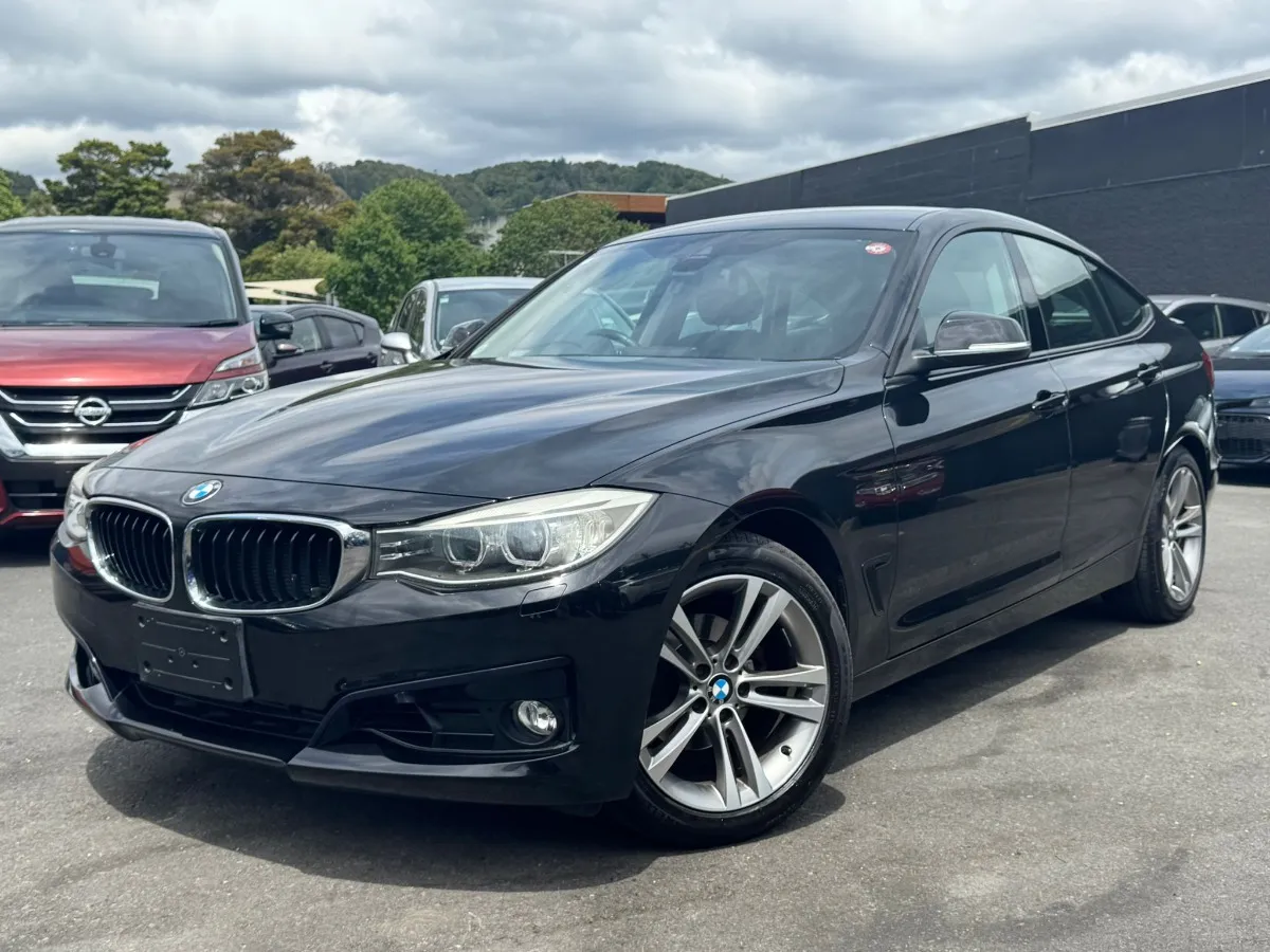 2014 BMW 320i I GRANTURISMO SPORT Carousel 8