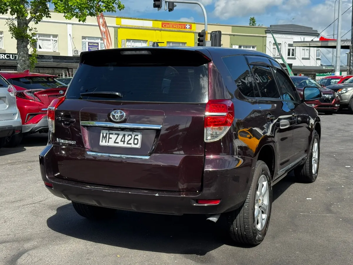 2010 Toyota Vanguard Carousel 5