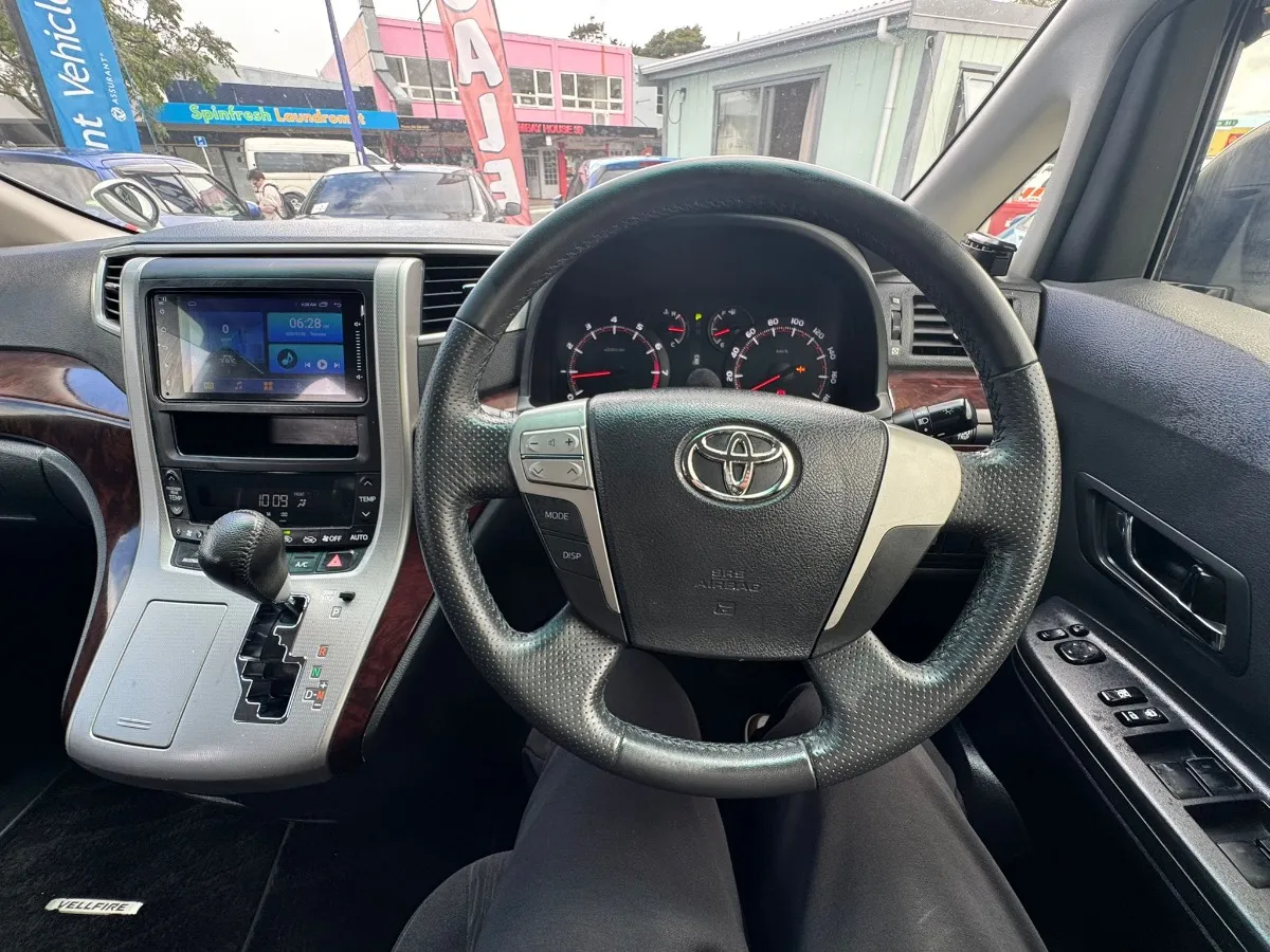 2012 Toyota Vellfire 2.4Z Carousel 1