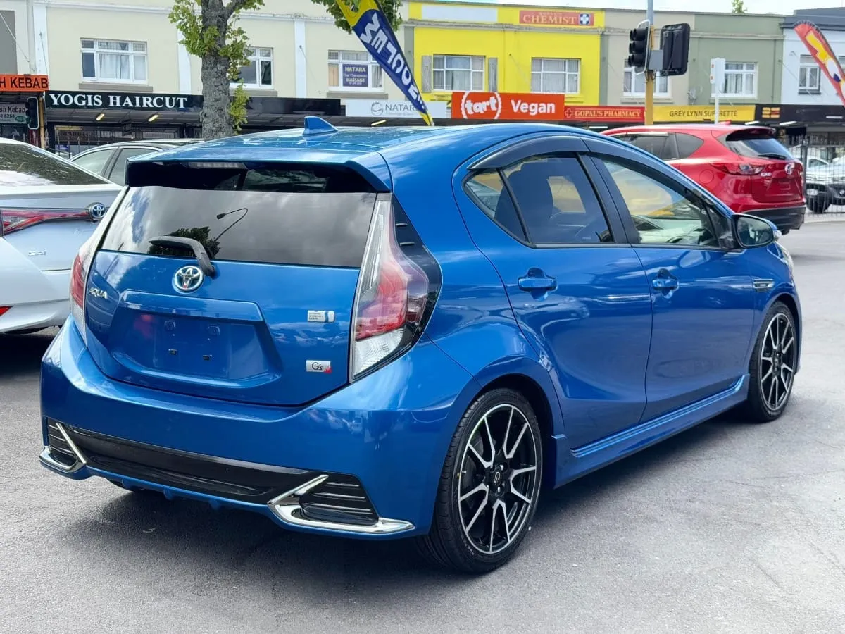 2015 Toyota Aqua GS Hybrid