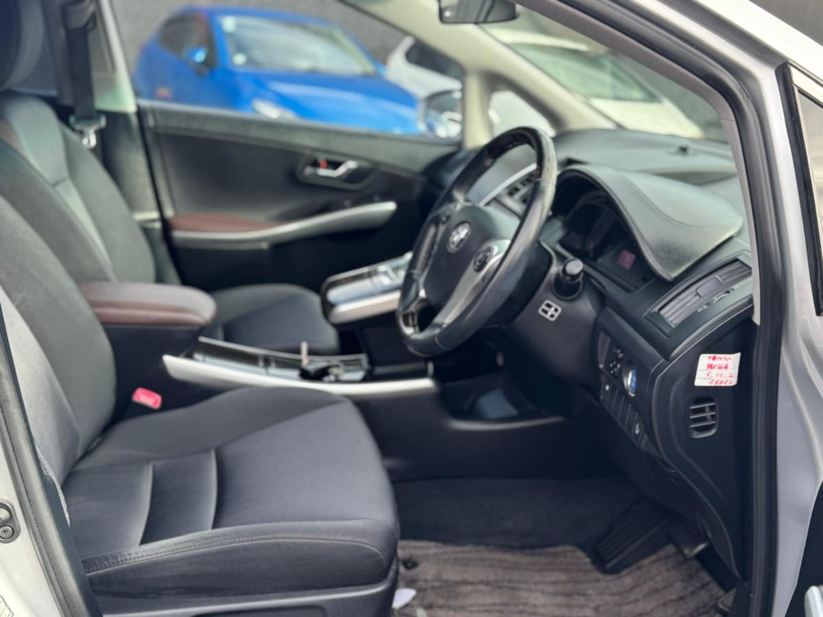 2014 Toyota Sai S Carousel 2