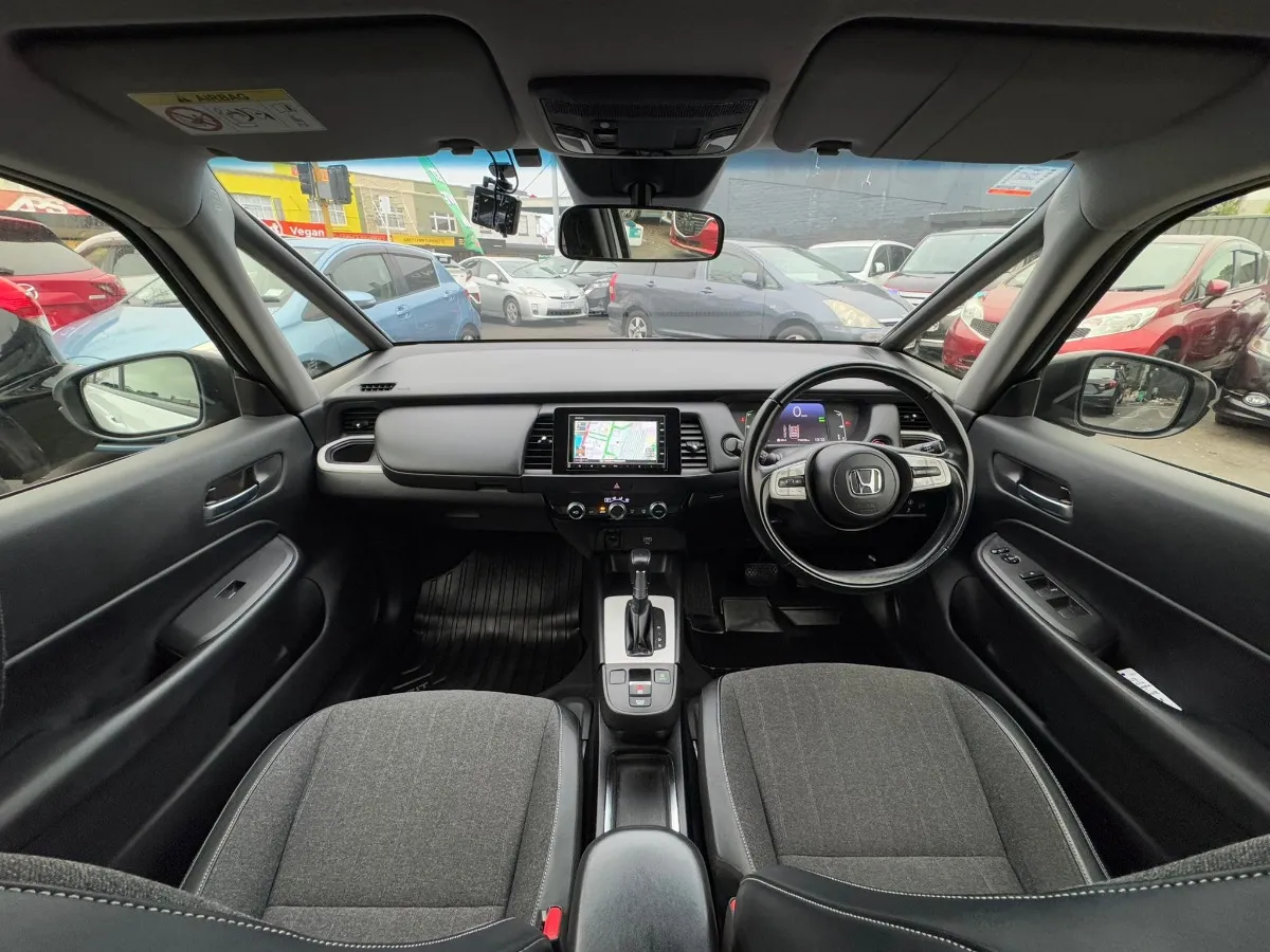 2020 Honda Fit E:HEV HOME Carousel 8