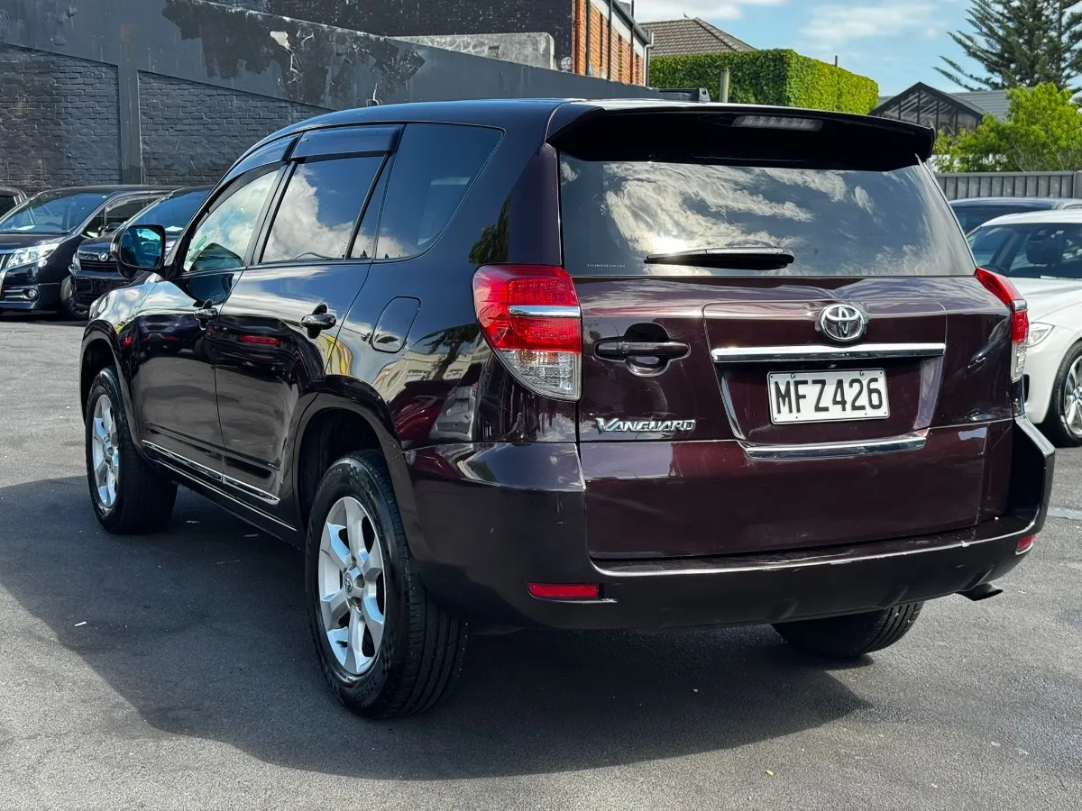 2010 Toyota Vanguard Carousel 4