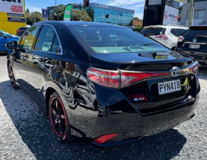 2015 Toyota Sai Carousel 3