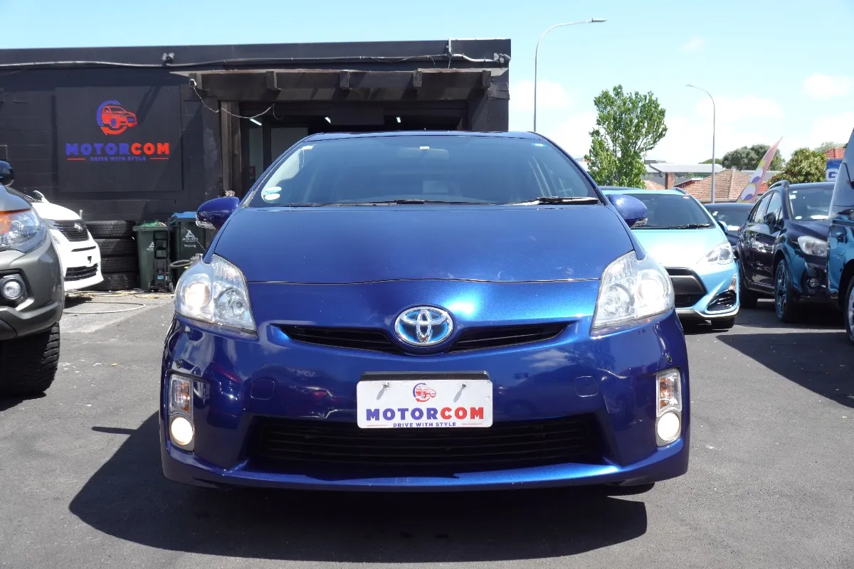 2010 Toyota Prius Carousel 9