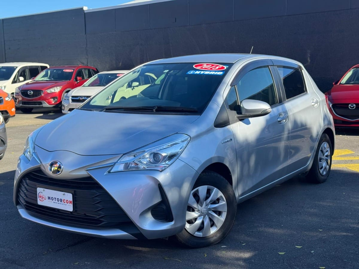 2018 Toyota Vitz Carousel 8