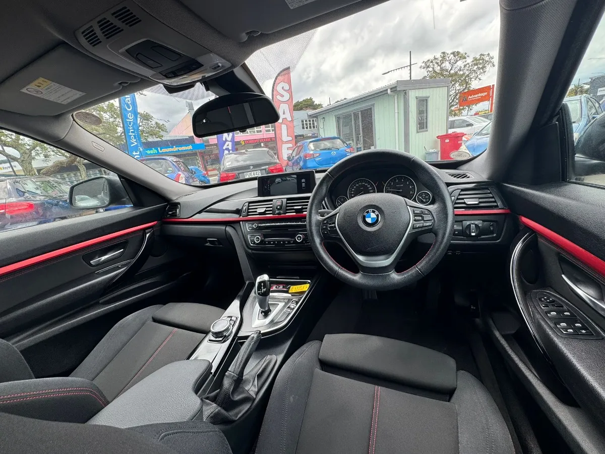 2014 BMW 320i I GRANTURISMO SPORT Carousel 3