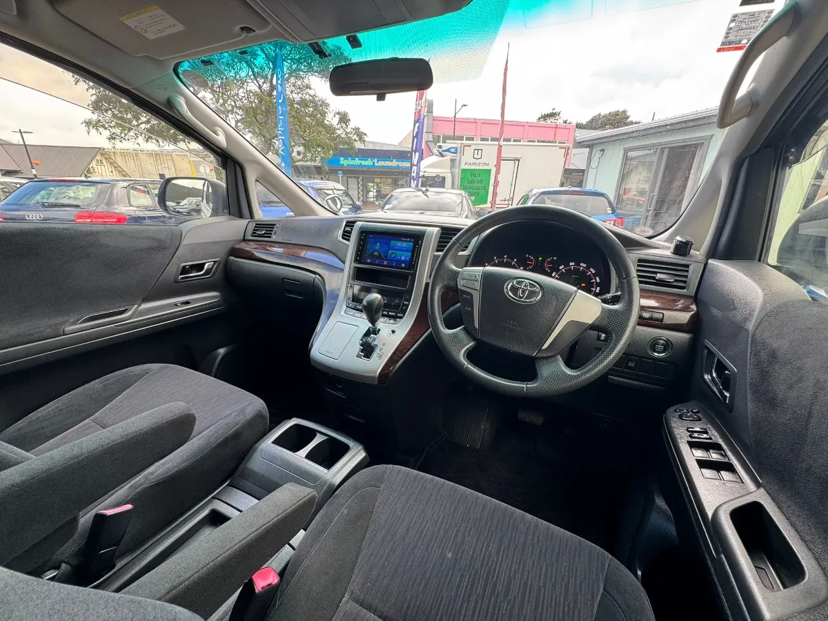 2012 Toyota Vellfire 2.4Z Carousel 2