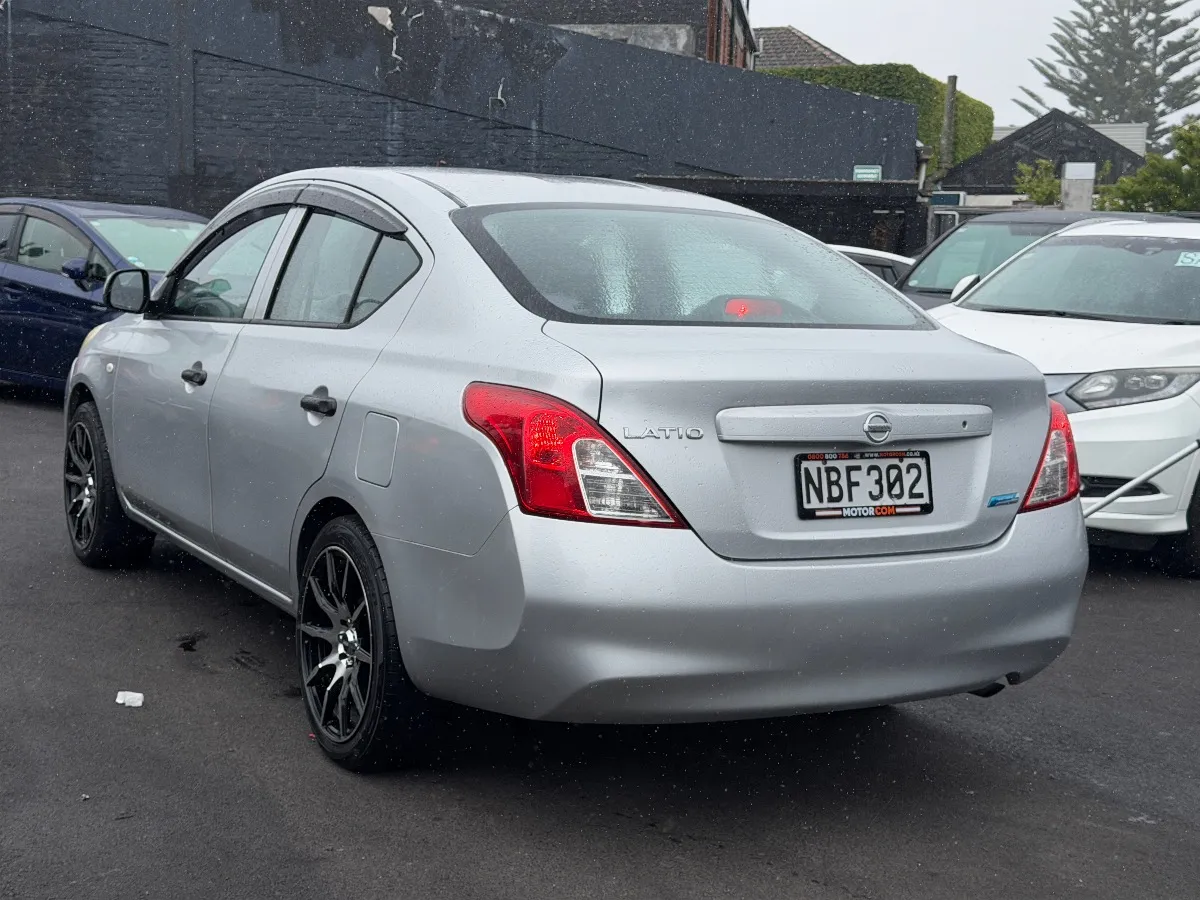 2014 Nissan Latio Carousel 4