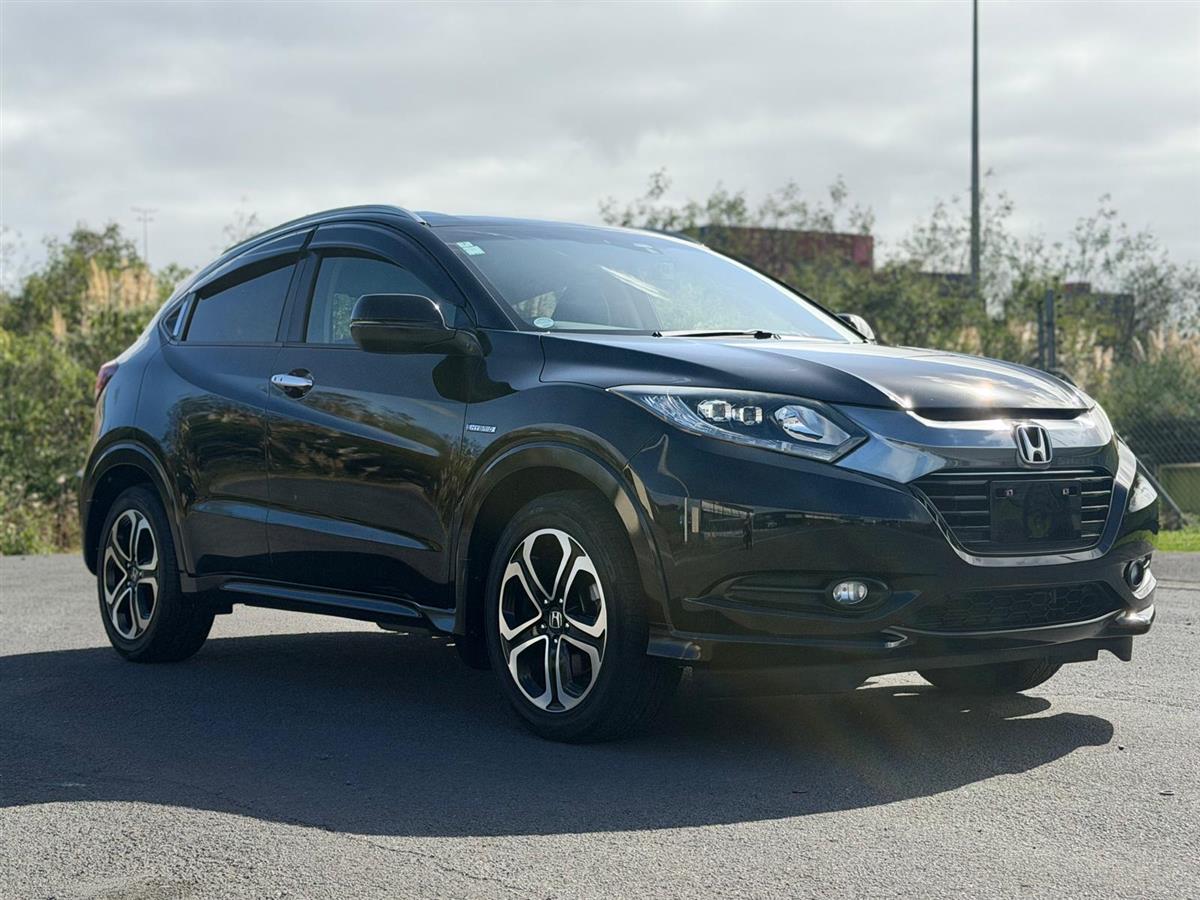 2014 Honda Vezel Z !! LEATHER SEATS !! HYBRID !! Carousel 7