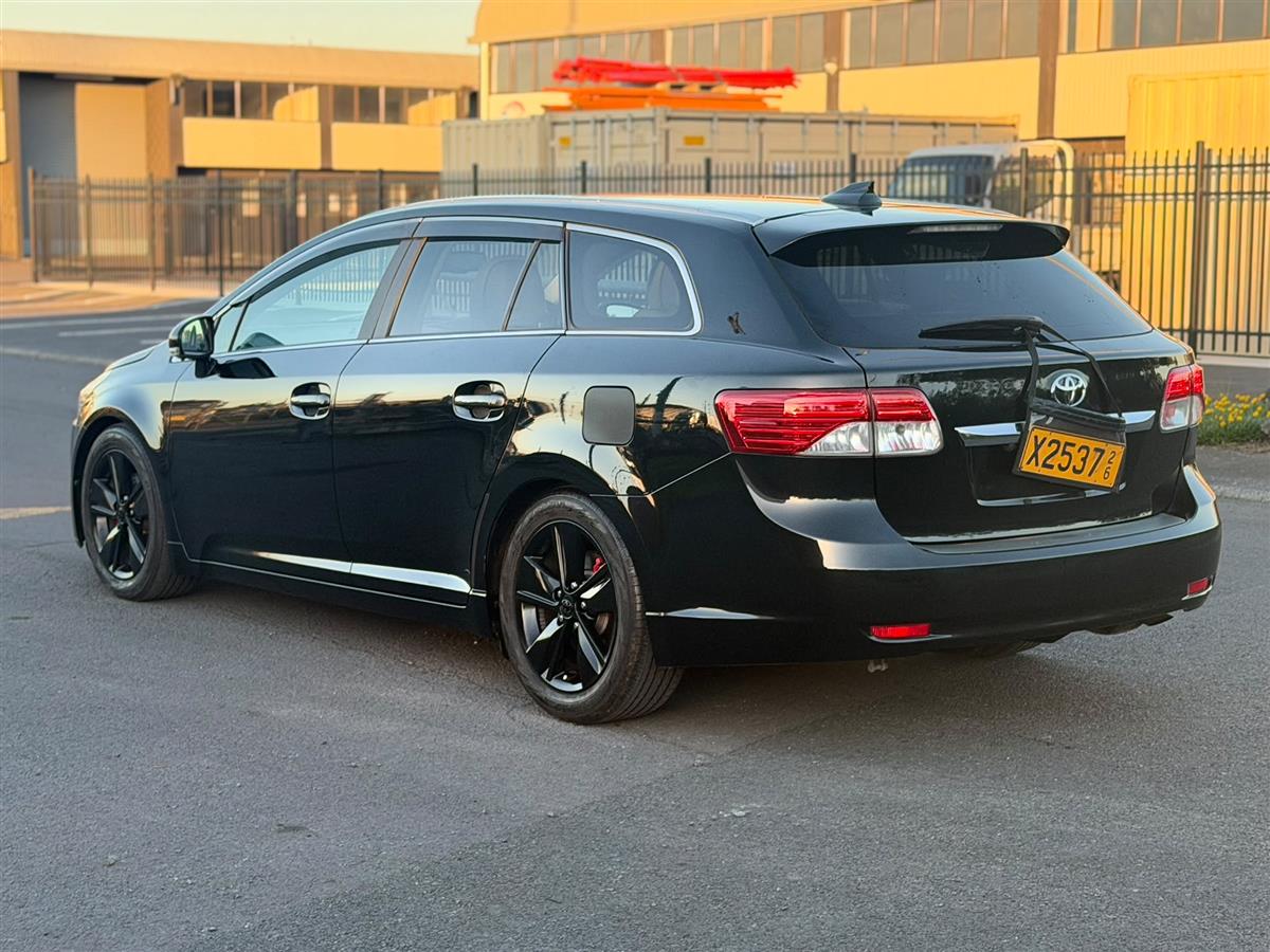 2016 Toyota Avensis BLACK ALLOYS !! PUSH START !! Carousel 17