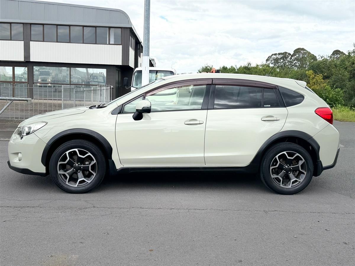 2014 Subaru XV EYESIGHT !! AWD !! Carousel 6