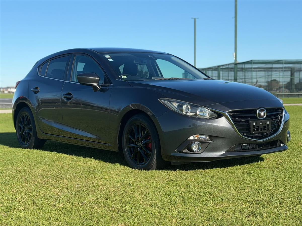 second hand 2016 Mazda Axela SKYACTIV !! BLACK ALLOYS !! for sale NZ Collage 1