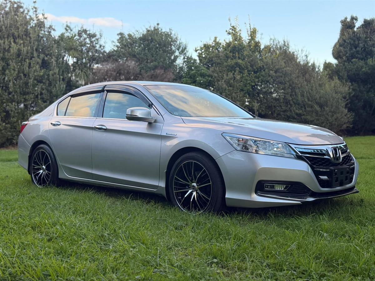2013 Honda Accord HYBRID !! CRUISE CONTROL !! Carousel 1