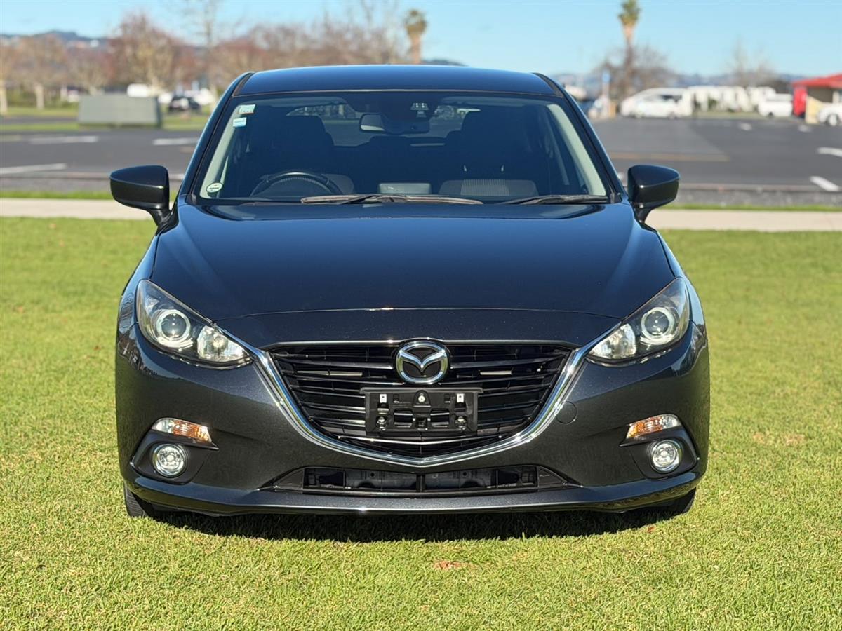 second hand 2016 Mazda Axela SKYACTIV !! BLACK ALLOYS !! for sale NZ Collage 2