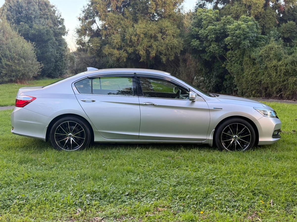 2013 Honda Accord HYBRID !! CRUISE CONTROL !! Carousel 5