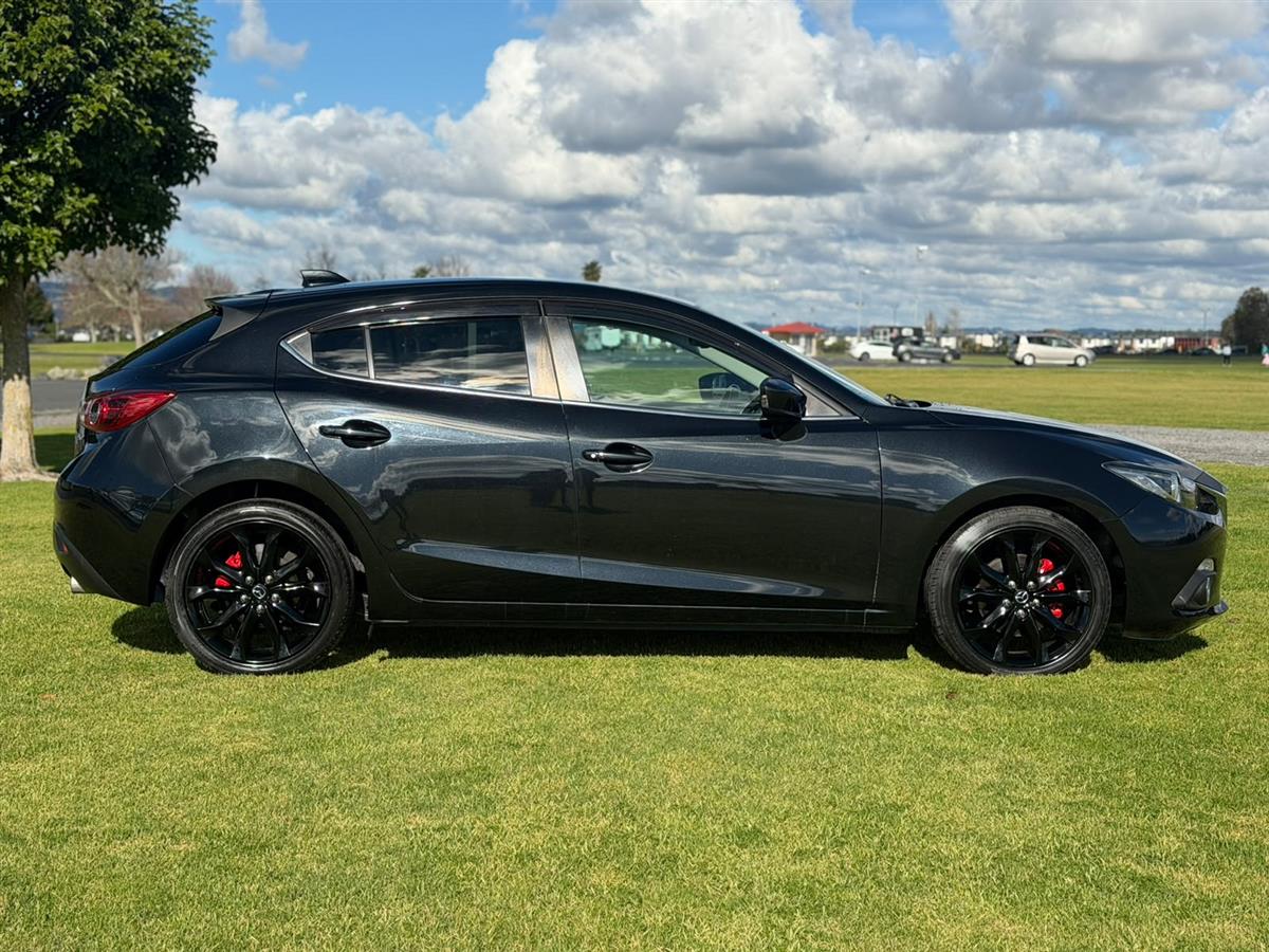 2014 Mazda Axela !! 2.0 S !! BLACK ALLOYS !! Carousel 3