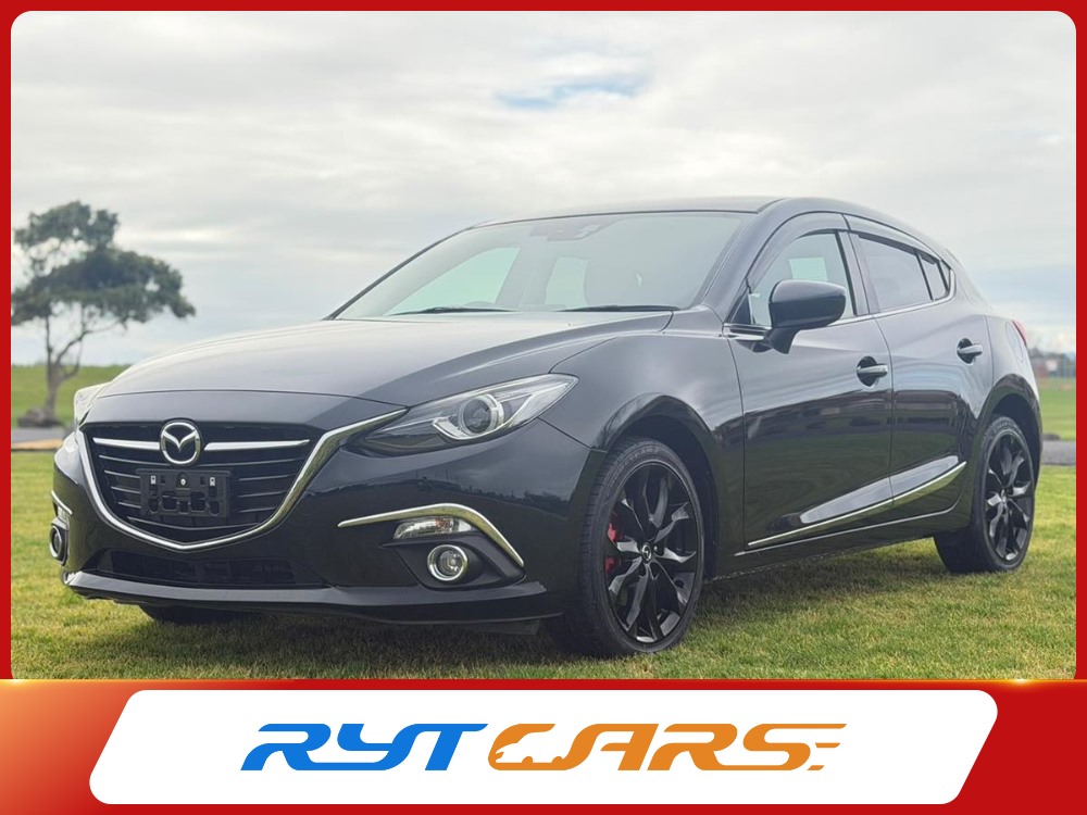 2015 Mazda Axela SKYACTIV !! 2.0 S !! BLACK ALLOYS !!