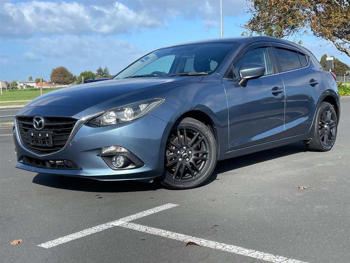 2014 Mazda Axela BLACK ALLOYS !! FINANCE AVAILABLE