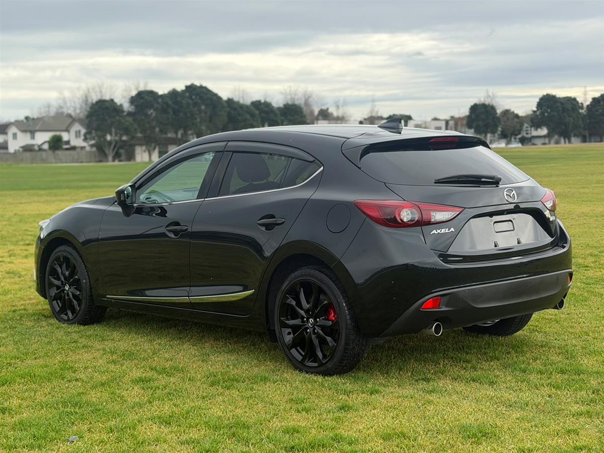 2015 Mazda Axela SKYACTIV !! 2.0 S !! BLACK ALLOYS !! Carousel 5