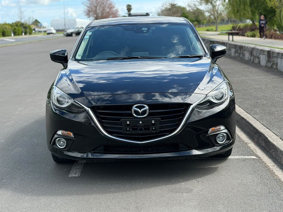 second hand 2013 Mazda Axela SKYACTIV !! BLACK ALLOYS !! for sale NZ Collage 2