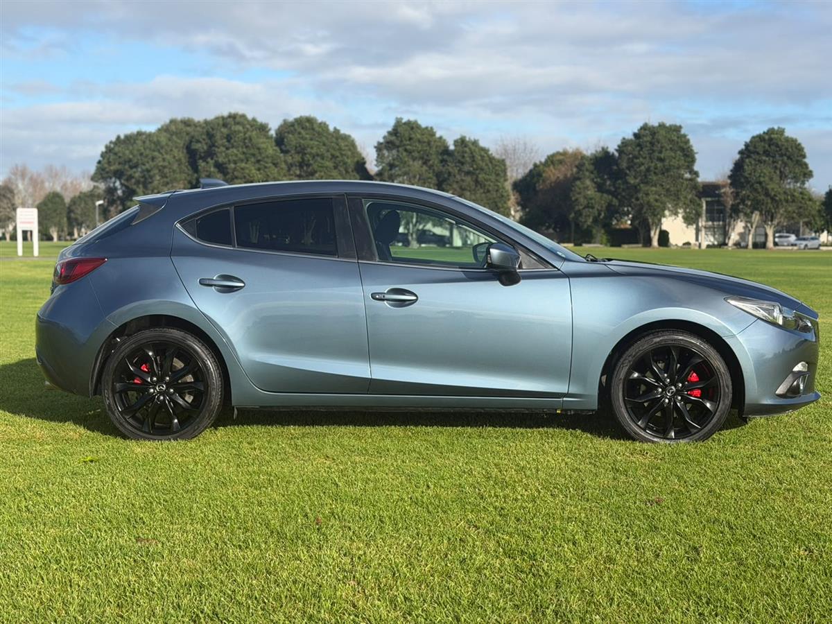 2014 Mazda Axela SKYACTIV !! 2.0 S !! BLACK ALLOYS !! Carousel 5