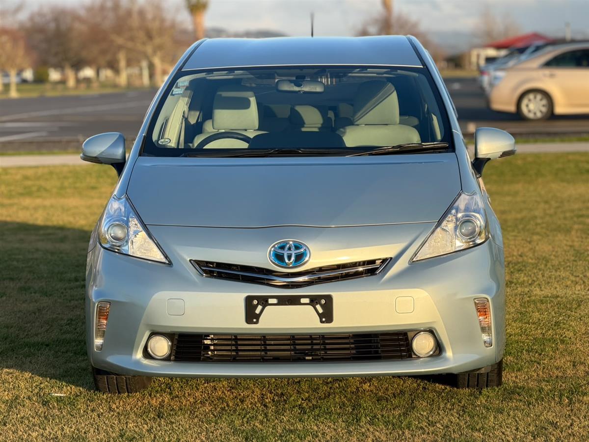 second hand 2013 Toyota Prius ALPHA HYBRID !! 7 SEATER !! for sale NZ Collage 2