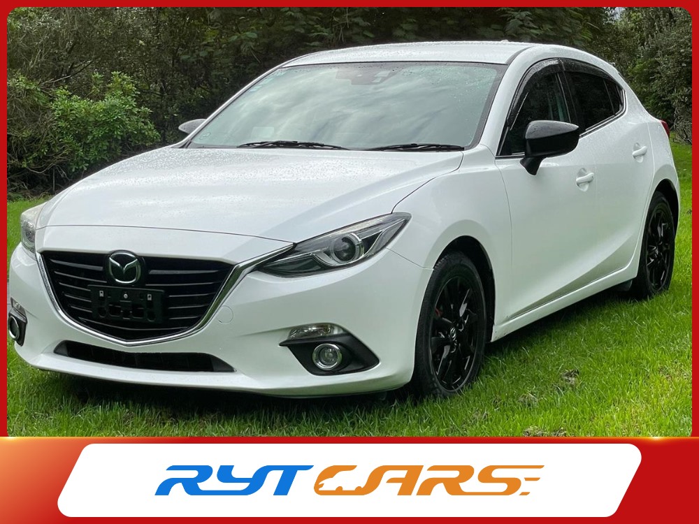 2015 Mazda Axela !! HUD DISPLAY !! BRAND NEW TYRES !!