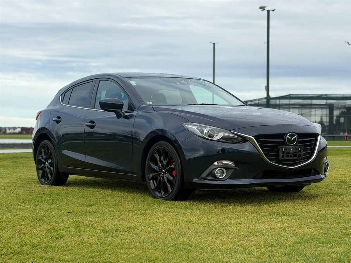 second hand 2015 Mazda Axela !! 2.0 S !! HUD DISPLAY !! for sale NZ Collage 1