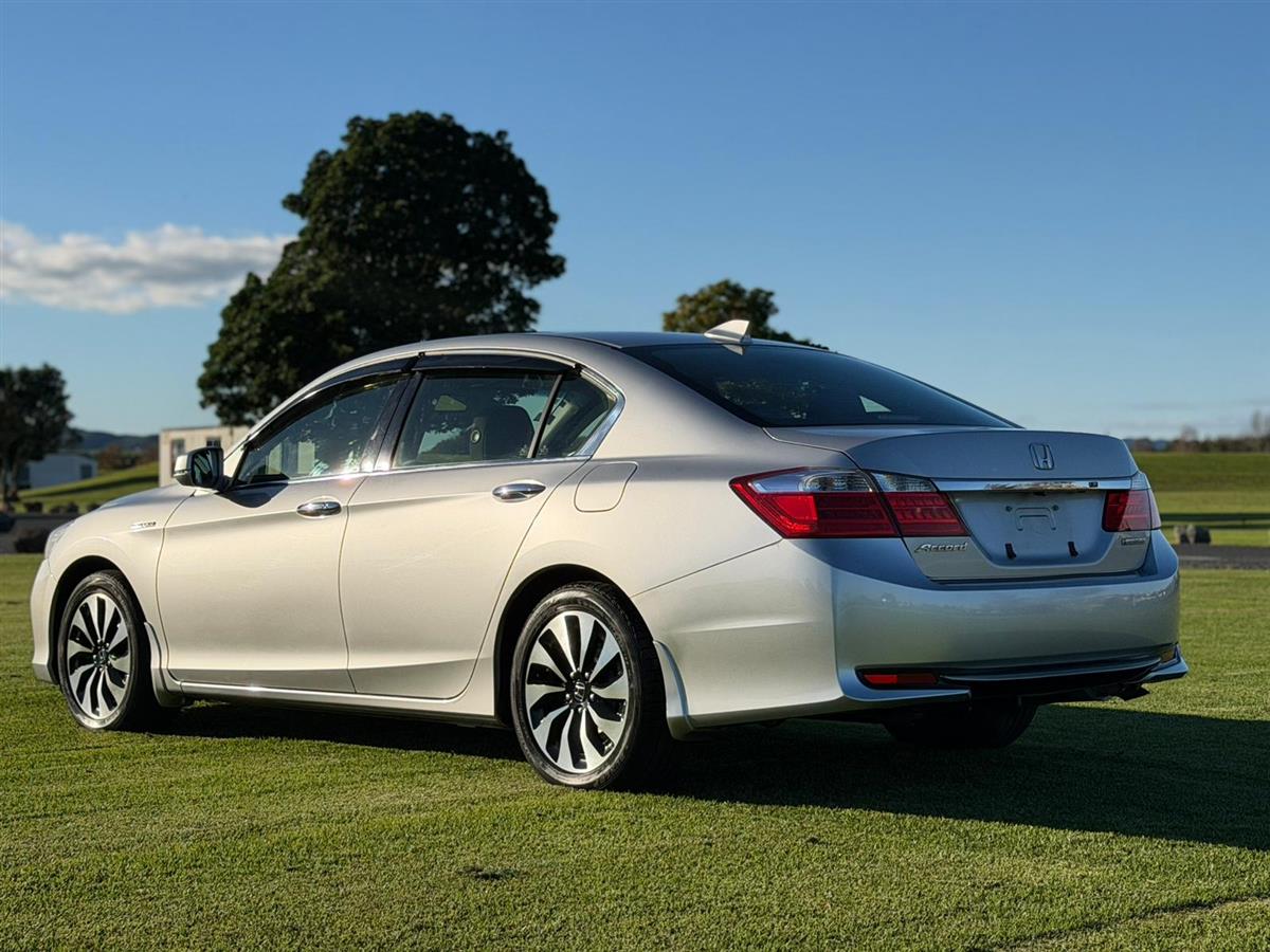 2013 Honda Accord HYBRID !! CRUISE CONTROL !! Carousel 5