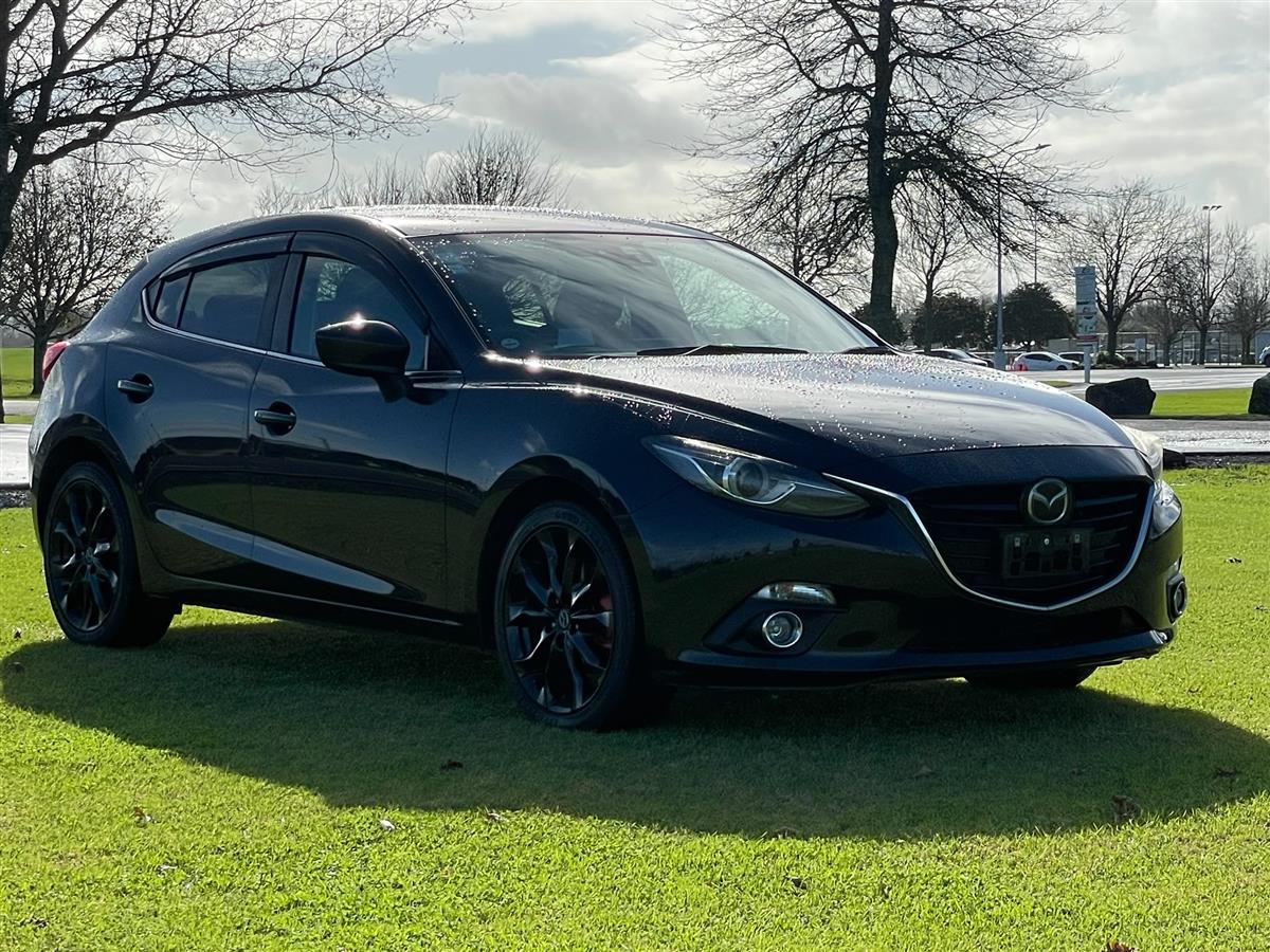 second hand 2013 Mazda Axela SKYACTIV !! 2.0 S !! HUD DISPLAY !! for sale NZ Collage 1