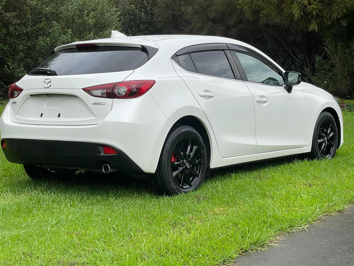 2015 Mazda Axela !! HUD DISPLAY !! BRAND NEW TYRES !! Carousel 4