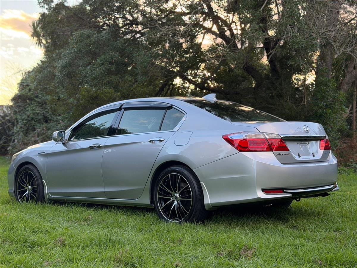 2013 Honda Accord HYBRID !! CRUISE CONTROL !! Carousel 3
