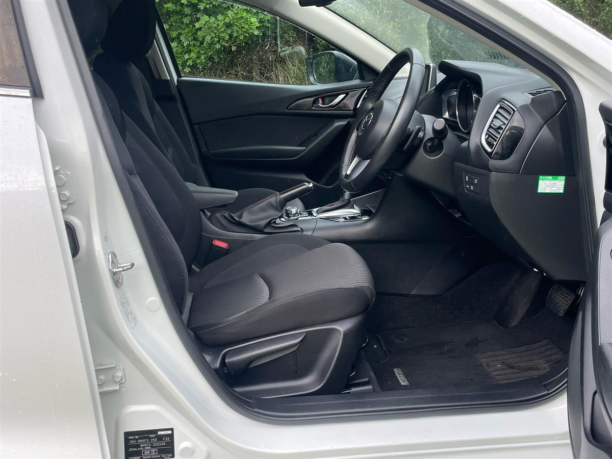 2015 Mazda Axela !! HUD DISPLAY !! BRAND NEW TYRES !! Carousel 8