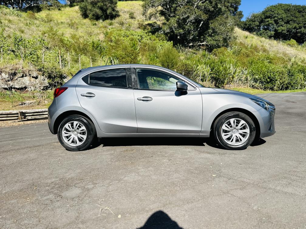 2016 Mazda Demio SPORTS !! SKYACTIVE ENGINE !! Carousel 7