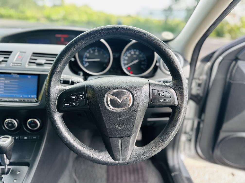 2013 Mazda Axela SPORTS !! SKYACTIVE ENGINE !! Carousel 10