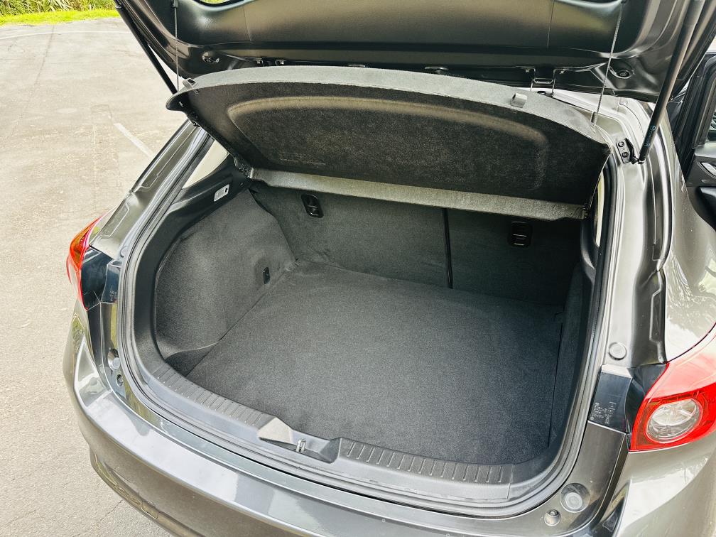 2017 Mazda Axela SPORTS !! SKYACTIVE ENGINE !! Carousel 14