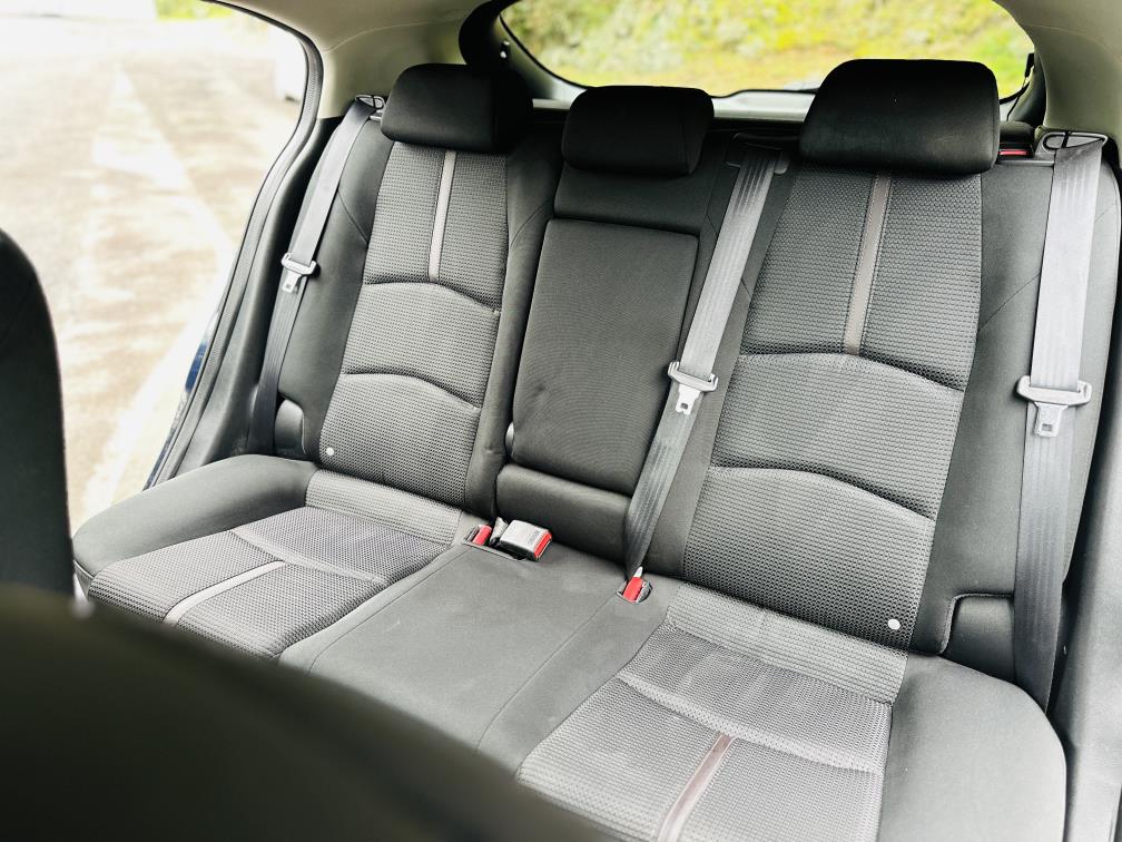 2016 Mazda Axela SPORTS !! SKYACTIVE ENGINE !! Carousel 15