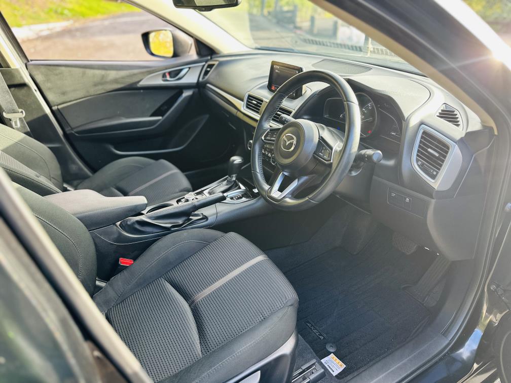 2017 Mazda Axela 15S SPORTS !! HIGH SPEC !!