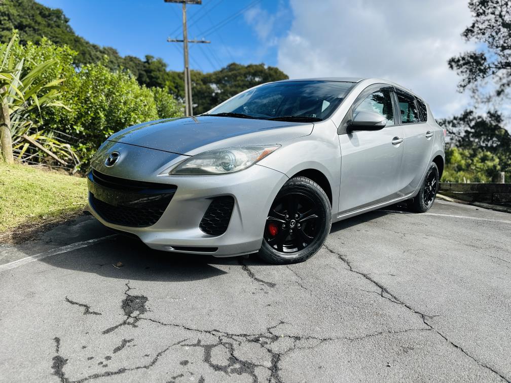 2013 Mazda Axela SPORTS !! SKYACTIVE ENGINE !! Carousel 2