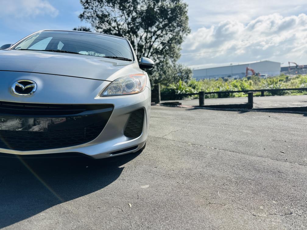 2012 Mazda Axela SPORTS !! STUNNING ALLOYS !! Carousel 8