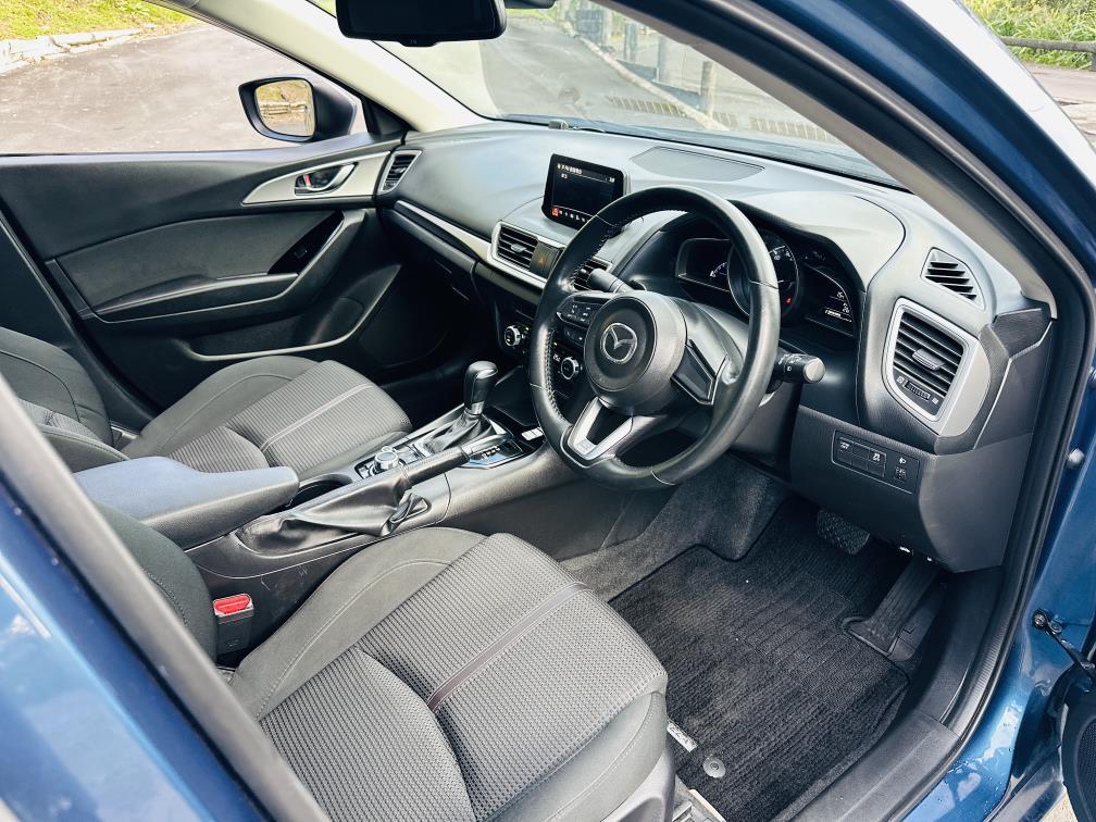 2016 Mazda Axela SPORTS !! SKYACTIVE ENGINE !! Carousel 13