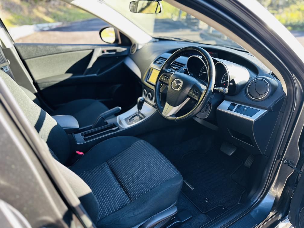 2012 Mazda Axela SPORTS !! STUNNING ALLOYS !! Carousel 12