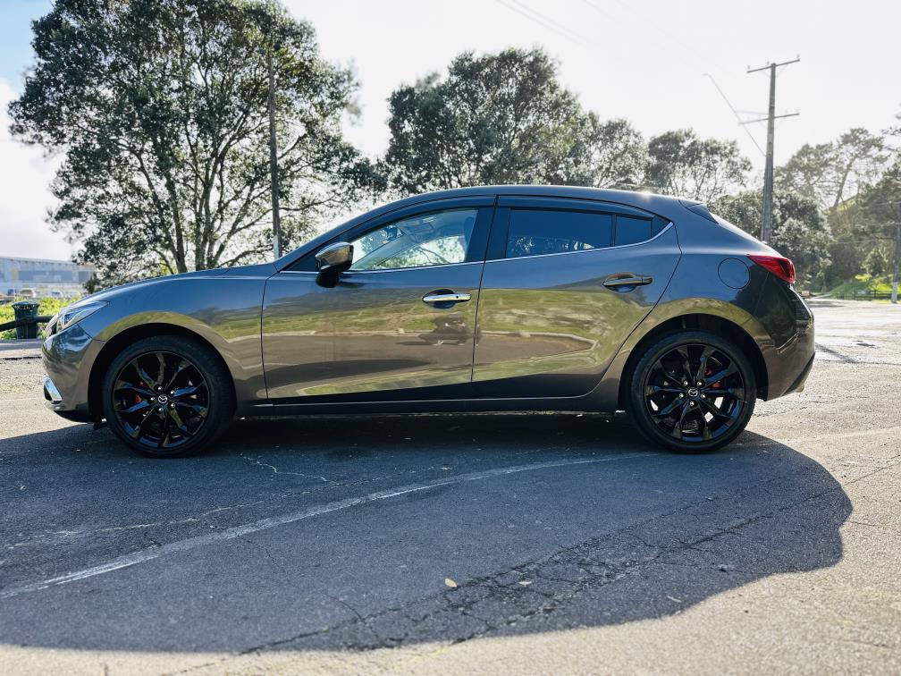 2014 Mazda Axela 20S SPORTS !! STUNNING ALLOYS !! Carousel 3