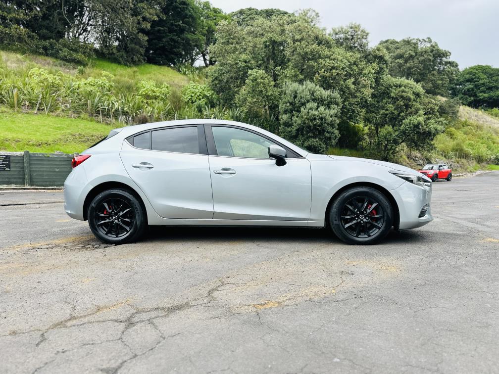 2017 Mazda Axela 15S SPORTS !! TOP SPEC !! Carousel 7