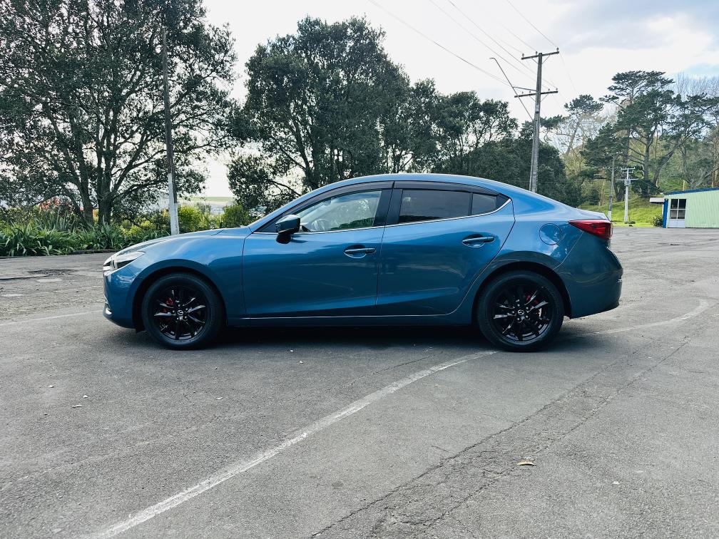2016 Mazda Axela SPORTS !! SKYACTIVE ENGINE !! Carousel 3