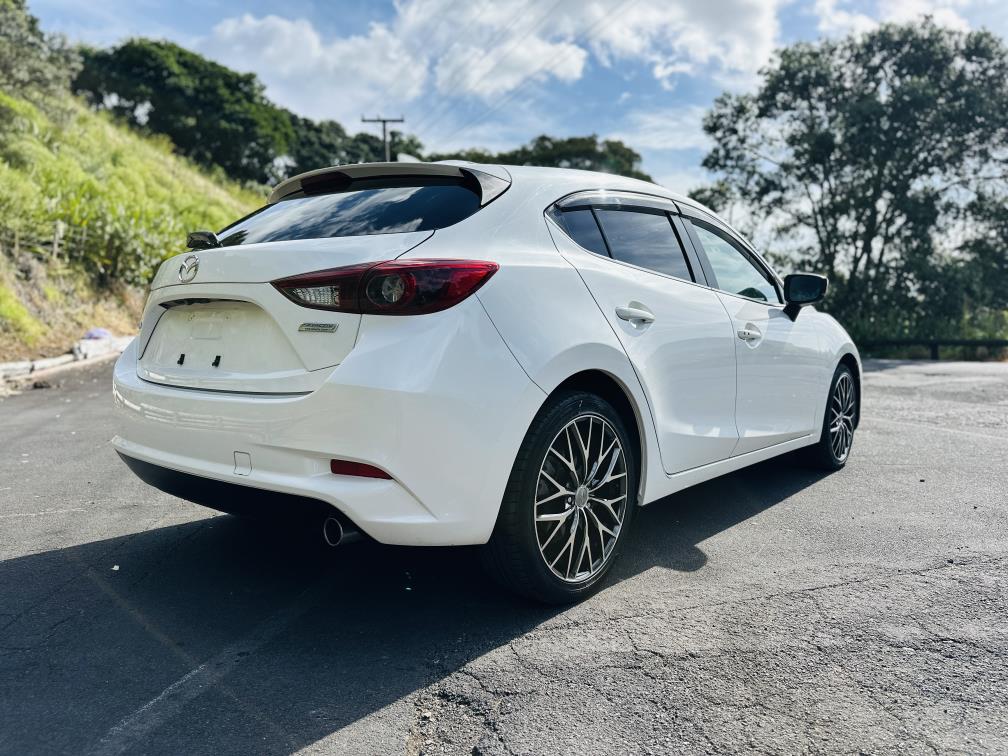 2016 Mazda Axela SPORTS !! HIGH SPEC !! Carousel 6