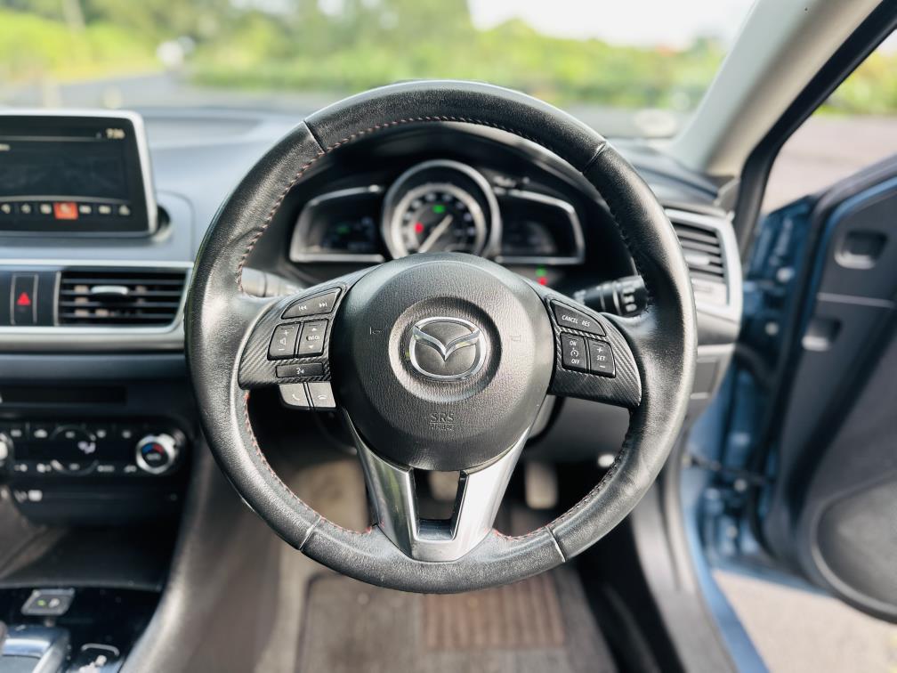 2014 Mazda Axela HYBRID !! HIGH SPEC !! Carousel 10